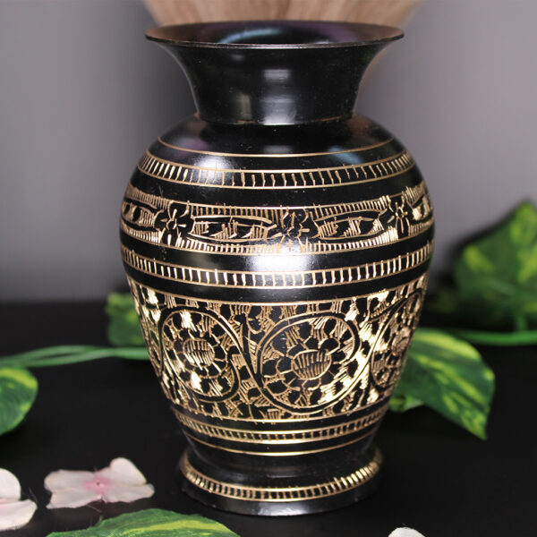 Brass Vase Black and Gold 1